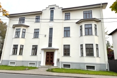 Emajõe 9, Tartu